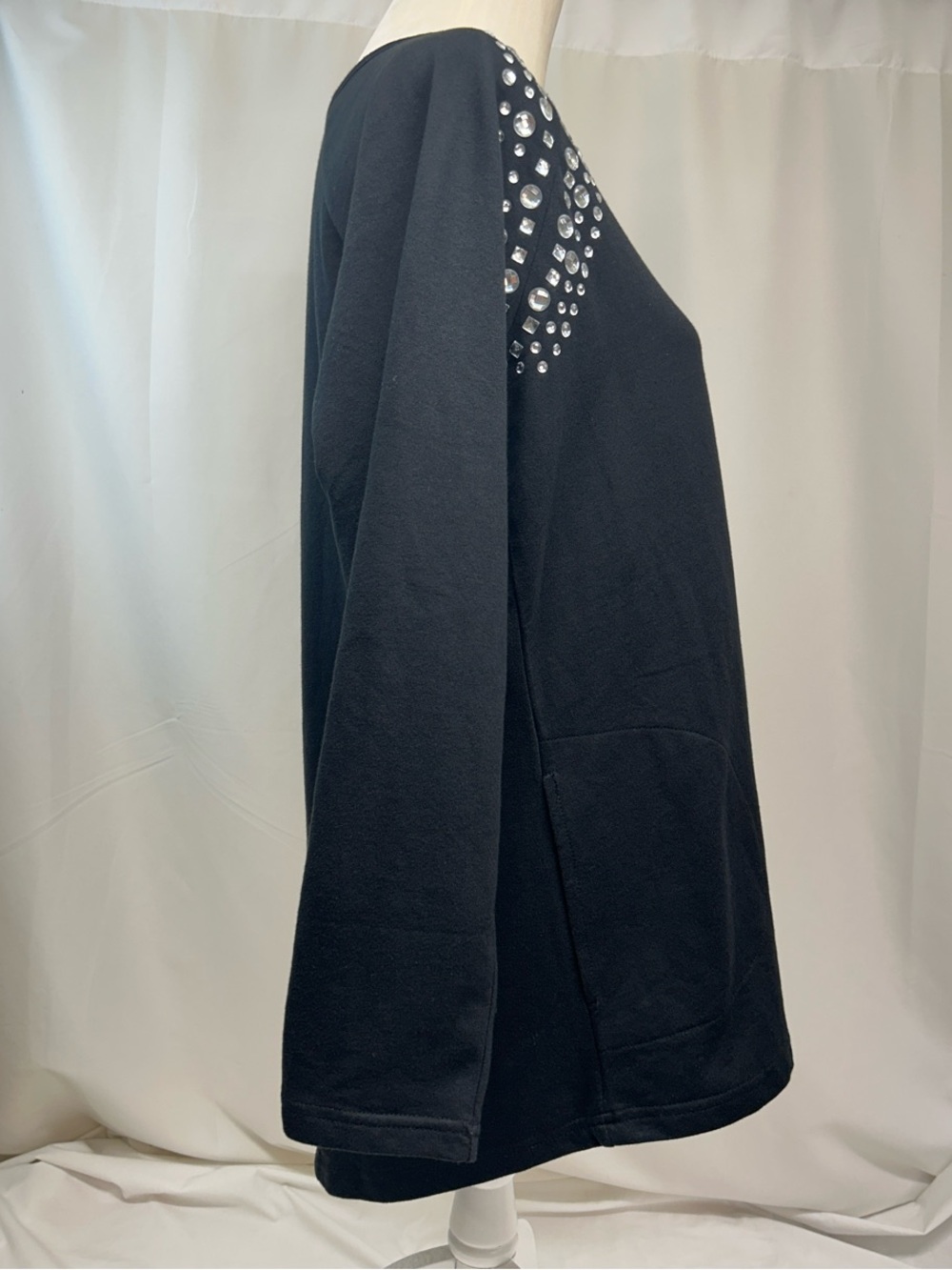 Quacker Factory Black Long Sleeve with Shoulder Rhinestone Accents Size Large - Picture 5 of 10